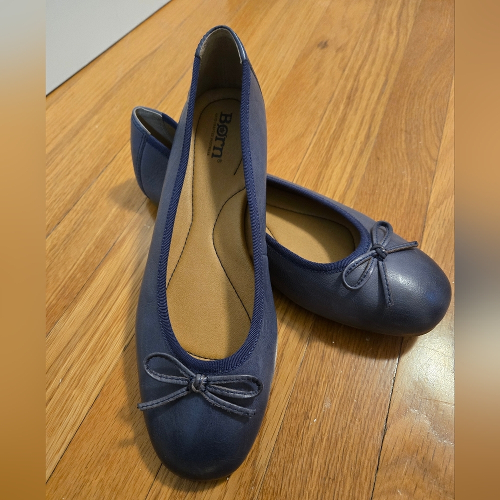 Blue ballet flats, Size 8m from Born